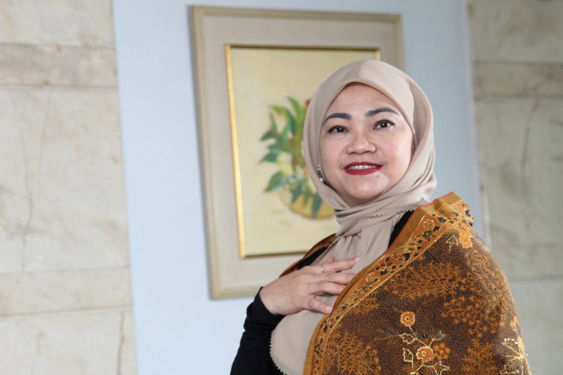 Elvira Zahrina, pemilik Travelxplore.id dan Wakil Ketua IWAPI Jaktim, bawa semangat kolaborasi, UMKM, dan batik ke level global.