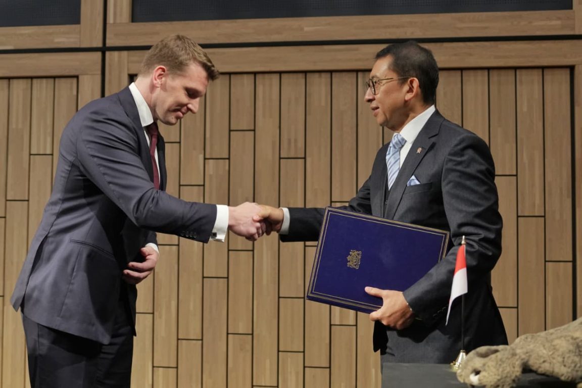 Belanda kembalikan Koleksi Dubois ke Indonesia. Fosil Homo erectus dari Trinil ini jadi simbol diplomasi budaya dan pemulihan kedaulatan.
