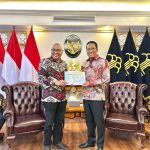 PWI resmi kembali terdaftar di Kemenkum RI dengan AHU 2025. Proses digital cepat, pengurus baru siap satukan wartawan se-Indonesia.