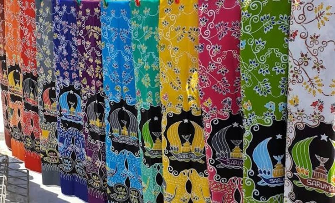 Kemenkumham Malut dampingi pendaftaran merek Batik Citra Bacan, dorong produk lokal terlindungi hukum dan bersaing global.