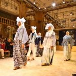 Indonesia hadir di Front Row Paris 2025. Sembilan desainer tampilkan batik, tenun, dan kreasi kontemporer di ibu kota mode dunia.