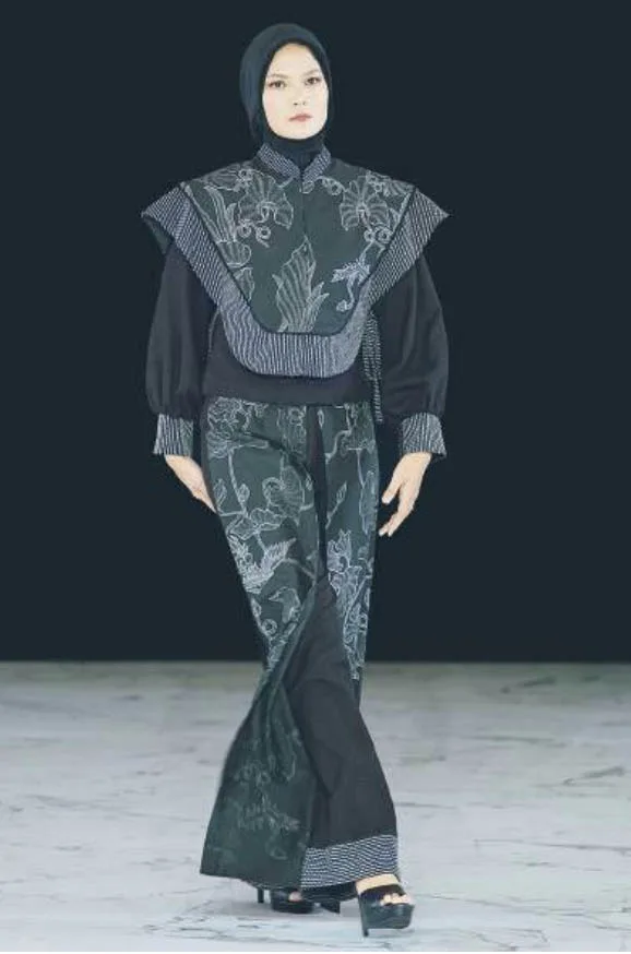 Fashion Nation XIX hadirkan sembilan desainer tampilkan batik, tenun, dan kebaya modern, rayakan warisan budaya di panggung mode.