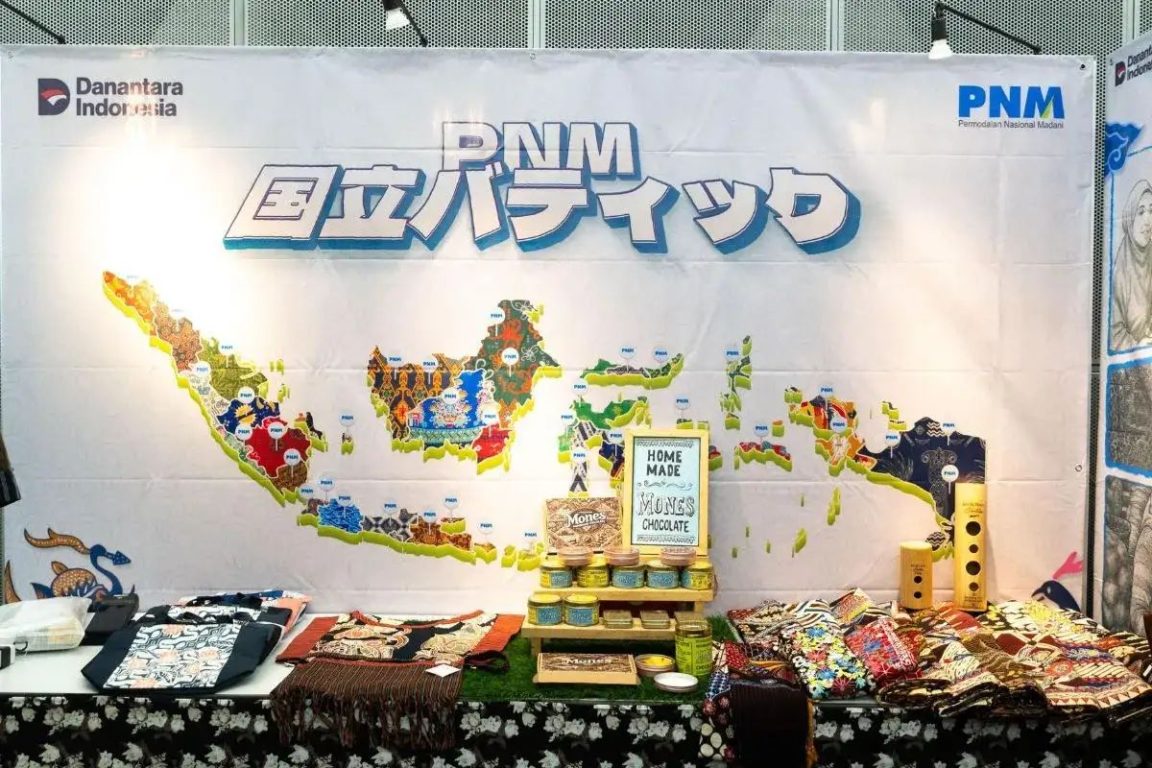 Dua pengusaha perempuan Indonesia, Ely & Ria, tampil di Tokyo Handmade Marche 2025, membawa cokelat Bandung & batik Garut ke dunia.