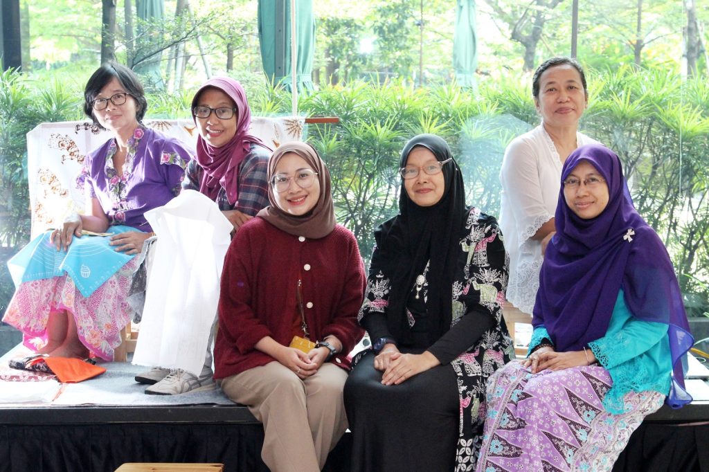 Kriya Kara, komunitas batik Betawi Jakarta Timur sejak 2022, lahir dari pelatihan dinas & jadi wadah UMKM berkarya lewat batik asli.