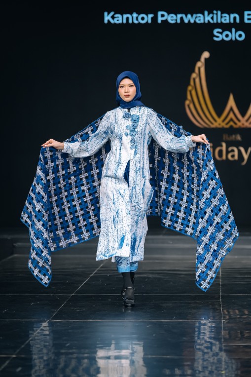 Batik Widayati hadirkan “Kun Anta, Blossom As You Are”, koleksi batik alami yang rayakan keanggunan dan ketangguhan perempuan.