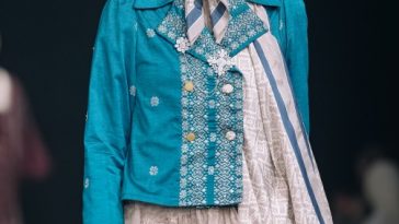 KHANAAN Heritage hadirkan batik Pekalongan & tenun Lintau dalam desain modern; rayakan warisan budaya dan keberlanjutan busana.