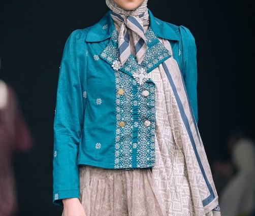 KHANAAN Heritage hadirkan batik Pekalongan & tenun Lintau dalam desain modern; rayakan warisan budaya dan keberlanjutan busana.