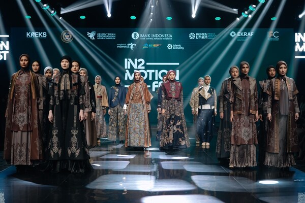 Perpaduan budaya, kolaborasi, dan keberlanjutan di IN2MOTIONFEST 2025 menegaskan posisi Indonesia di kancah fesyen modest global.