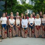 BSJ memperkenalkan tradisi guyub dengan batik bagi staf baru, merayakan kebersamaan, inklusivitas, dan harmoni budaya Jawa.