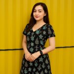 Batik Batam: sejarah, motif khas (gonggong, Barelang), gerak UMKM, tantangan regenerasi perajin, dan peluang pariwisata kreatif lokal.