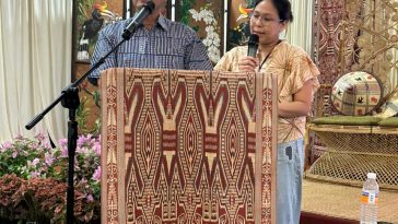 Refleksi Komarudin Kudiya tentang presentasi Dudung Alisyahbana di WEFT 2025: perjalanan batik dari masa lalu, masa kini, hingga masa depan.