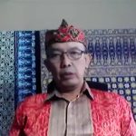 Kisah Kanjeng Ratu Kencono, pencipta motif cinta, dikisahkan Dr. Farid Abdullah sebagai perjalanan cinta, doa, dan sejarah Jawa abad ke-18.