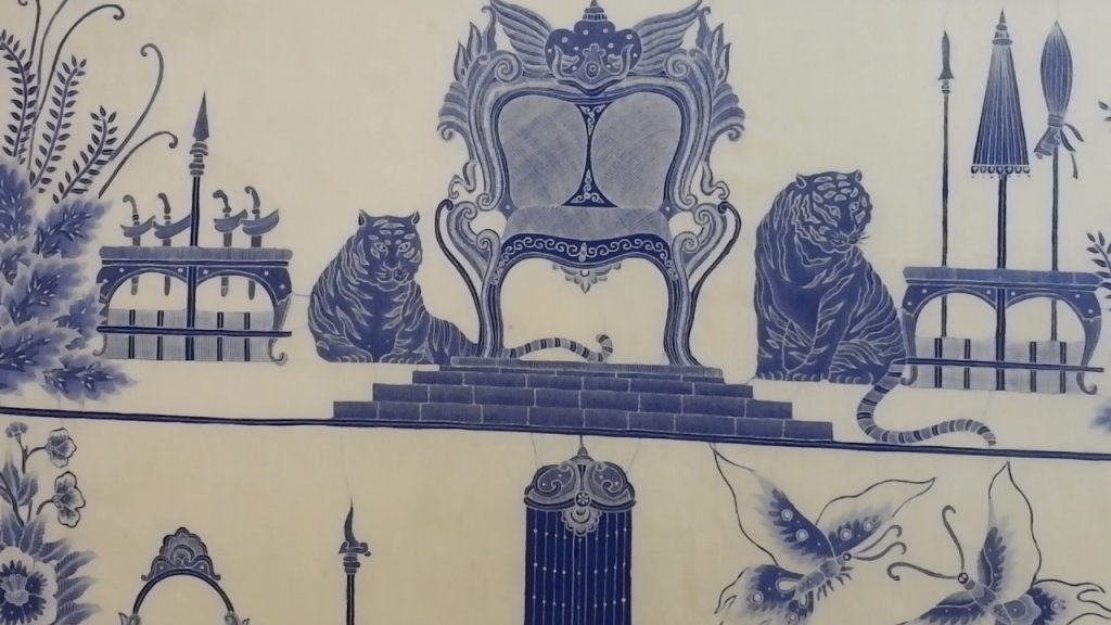 Narasi Abdul Syukur tentang kisah batik “GALIHPADA” karya Drs. Sapuan, eksplorasi batin–alam yang diwujudkan dalam simbol tujuh tataran kehidupan.