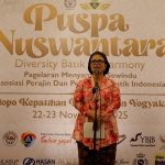 Pembukaan Pameran Puspa Nuswantara rayakan HUT ke-8 APPBI dengan sambutan GKBRAA Paku Alam yang menekankan kolaborasi dan promosi batik nasional.
