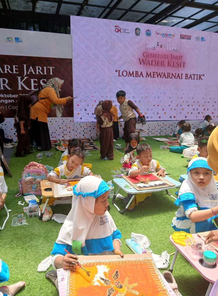 Banyuwangi Batik Festival 2025 Angkat Motif “Wader Kesit” sebagai Simbol Ketangguhan dan Adaptasi