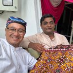 Perjalanan Komarudin Kudiya ke Kuching menjadi safari belajar budaya, membuka wawasan baru tentang batik Indonesia di panggung global.