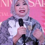 Batik Chic menunjukkan keteguhan Novita Yunus membangun karya kriya go global, mengalahkan Cina, dan jadikan batik sebagai investasi budaya.