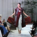 Batik Chic merayakan 16 tahun dengan fashion show “Timeless Threads of Tomorrow”, menegaskan komitmen merawat wastra Nusantara.