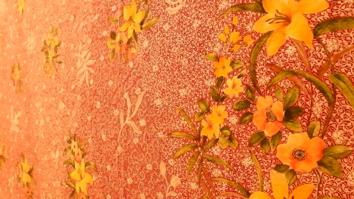 Narasi Abdul Syukur tentang estetika batik “Serumpun Bunga Lily Sejuta Makna” karya Komarudin Kudiya dalam batik masterpice APPBI.