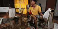 Industri tekstil Indonesia diproyeksikan tumbuh menjadi USD 54,9 miliar pada 2035, didorong ekspor, inovasi, dan tekstil berkelanjutan.