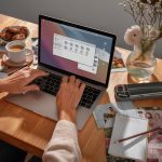 Memilih strategi digital UMKM batik: bangun website sendiri atau gunakan microsite di portal spesialis? Simak keunggulan dan arah terbaik.