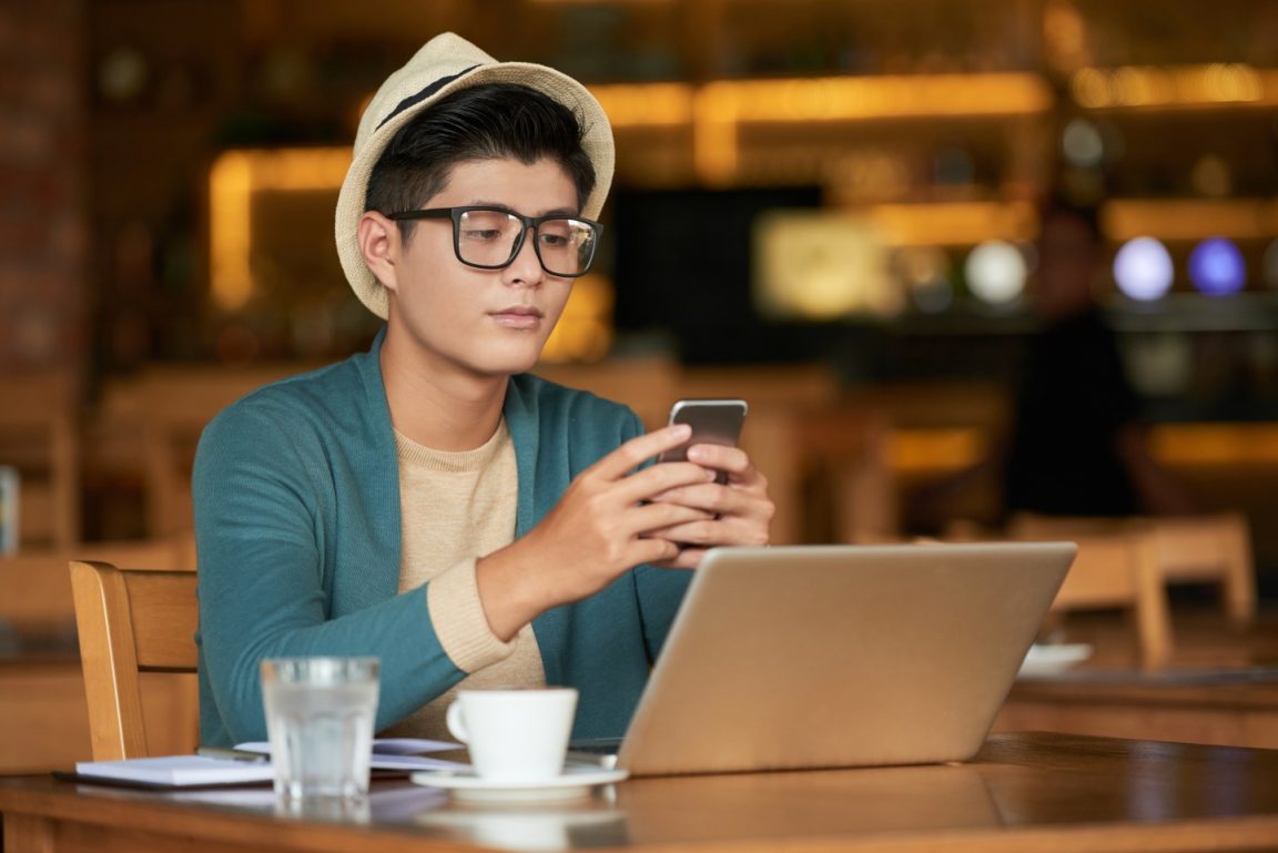 Pengguna internet cari produk lewat long-tail search, mobile micro-moments, review, visual, dan perbandingan omni-channel.