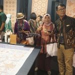 Pameran Batik Tiga Negeri di Yogyakarta dorong perajin batik, hadirkan karya Afif Syakur, dan tegaskan batik sebagai seni masa depan.