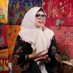 Kisah Kessy Rahedi membangun Griya Batik Madura KR, dari bagasi mobil hingga butik Jakarta, merawat batik sebagai identitas hidup.