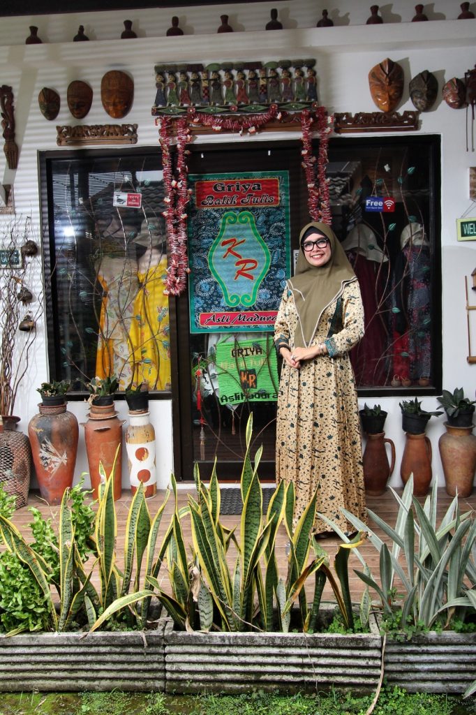 Griya Batik Tulis Madura di Jatiwaringin, Bekasi