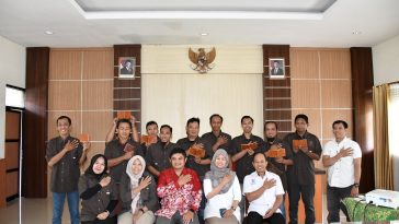 Pelatihan carving Kemenperin memperkuat daya saing IKM kulit, mengangkat seni, kualitas, dan identitas budaya Indonesia ke pasar global.