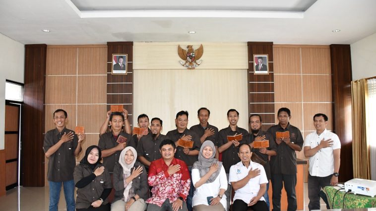 Pelatihan carving Kemenperin memperkuat daya saing IKM kulit, mengangkat seni, kualitas, dan identitas budaya Indonesia ke pasar global.