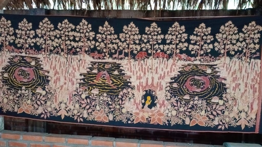 Makna motif batik Ibu Pertiwi Menangis dan Doa Ibu Pertiwi karya Sapuan Pekalongan, refleksi krisis alam dan harapan bangsa.