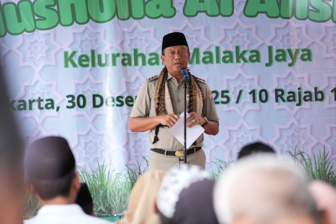Wali Kota Jakarta Timur mengimbau perayaan malam Tahun Baru 2026 digelar secara khidmat, sederhana, tertib, dan menjaga keamanan bersama.