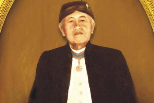 Go Tik Swan adalah maestro batik Surakarta, pelestari dan periset batik klasik Nusantara yang menjaga warisan budaya Indonesia.