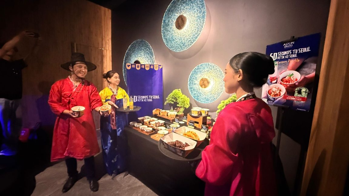 ASTON Serang meluncurkan 60 Seconds to Seoul, program kuliner nasional bertema street food Korea bercita rasa Indonesia selama enam bulan