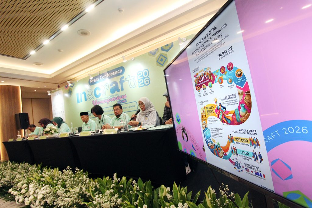 INACRAFT 2026 hadir dengan tema Womenpreneur, merayakan peran perempuan dalam kriya. Digelar 4–8 Februari 2026 dengan 1.013 peserta.