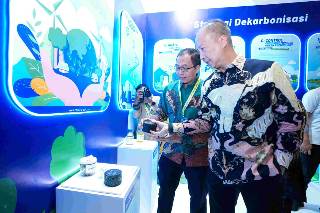 Simak cara menerapkan industri hijau melalui sertifikasi, efisiensi energi, dan standardisasi agar industri lebih efisien, kompetitif, dan ramah lingkungan.