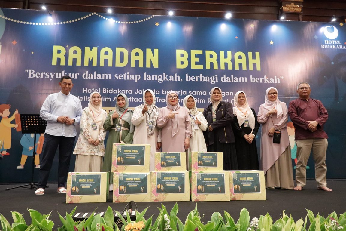 Hotel Bidakara Jakarta rayakan 28 tahun dengan buka bersama 200 anak, dihadiri jajaran komisaris dan direksi.