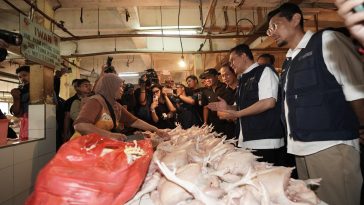 Mendag Budi Santoso dan Menteri LH Gelar Aksi Bersih Pasar Kramat Jati Jelang Idulfitri