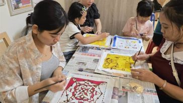Taiwan gelar kelas membatik saat Hari Kartini, perkuat budaya Indonesia dan apresiasi perempuan imigran serta pekerja migran.