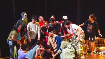 Musikal Pasar Dangdoet di TIM tampilkan kreativitas mahasiswa angkat budaya dangdut jadi teater modern penuh pesan sosial.
