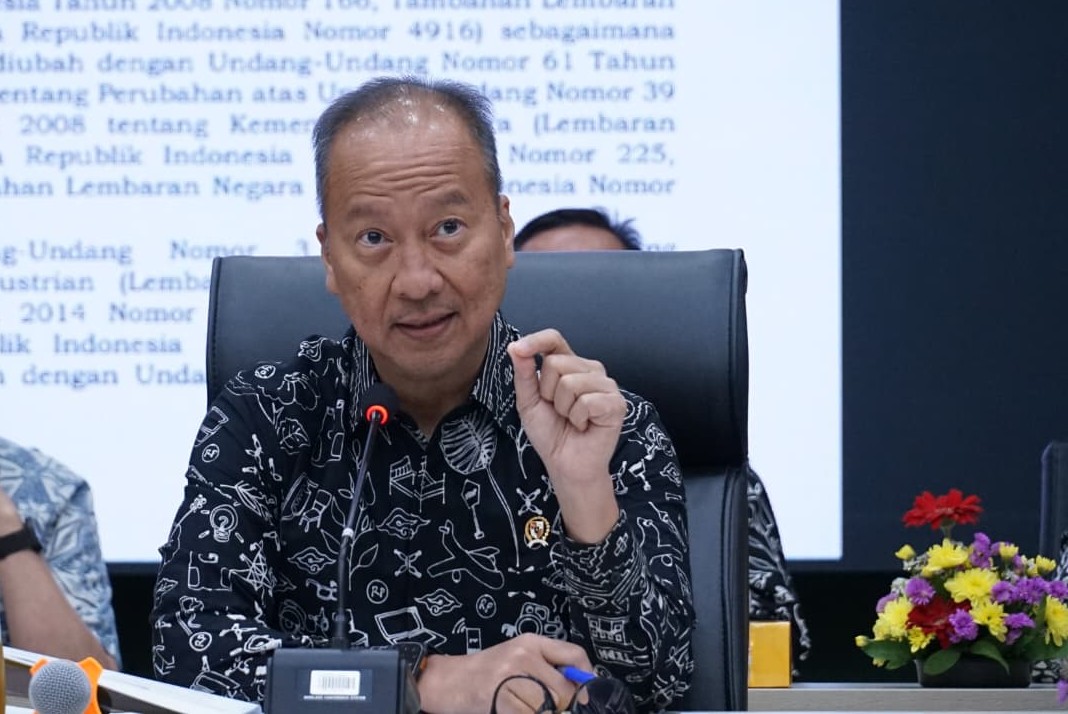 Kemenperin akselerasi kesiapan industri jelang wajib sertifikasi halal 18 Oktober 2026 untuk obat, kosmetik, dan barang gunaan.