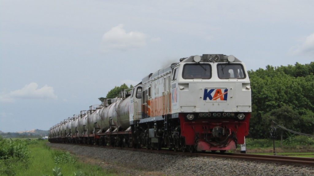 KAI percepat uji B50 jelang 1 Juli 2026, pastikan keselamatan dan layanan tetap optimal sambil dorong transportasi ramah lingkungan.