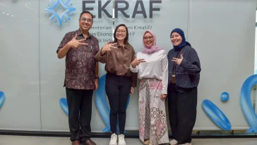 Kementerian Ekraf dukung kewirausahaan kreatif pelajar lewat Starbucks Creative Youth Entrepreneurship Program.