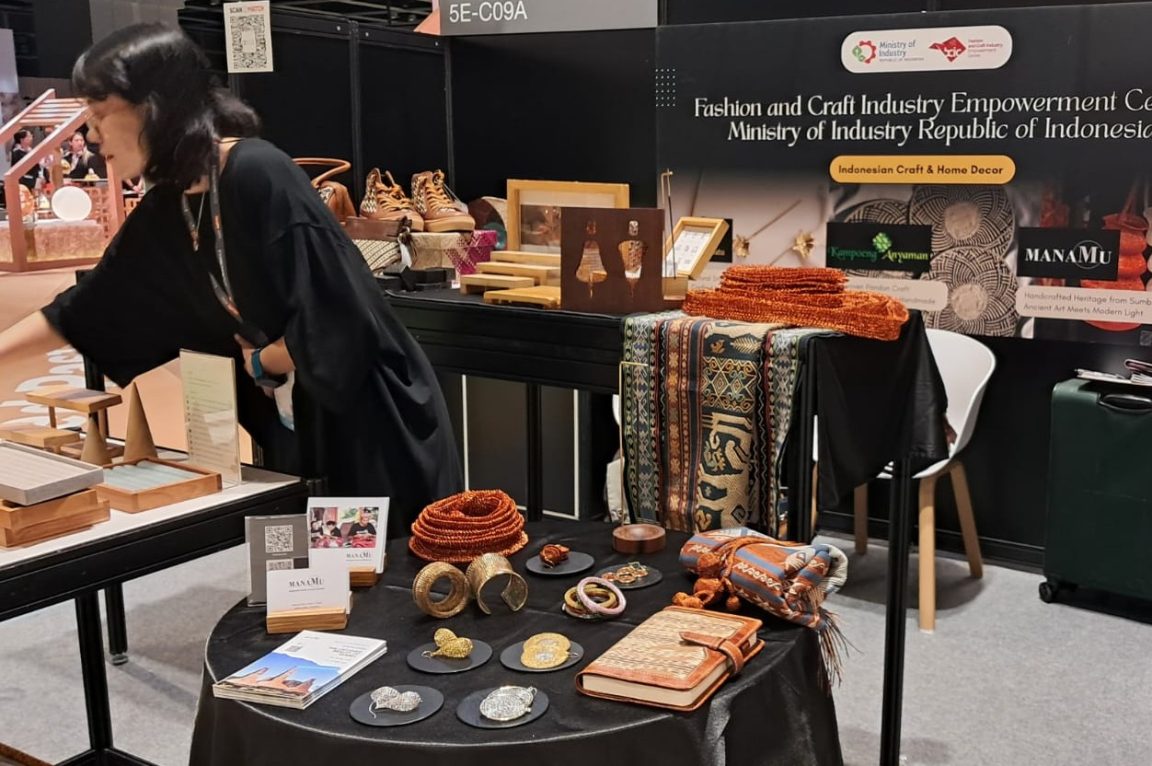 IKM kriya binaan Kemenperin raih peluang ekspor dan kerja sama global dalam pameran Home InStyle Hong Kong 2026.