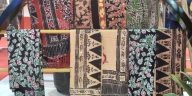 Sejarah Batik Tanah Liek Dharmasraya bermula dari pelatihan membatik di Solo dan Yogyakarta tahun 1995.