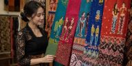 Mengenal 14 motif Batik Jonegoroan lengkap dengan makna filosofi budaya dan potensi alam Bojonegoro. Ini motif-motifnya!