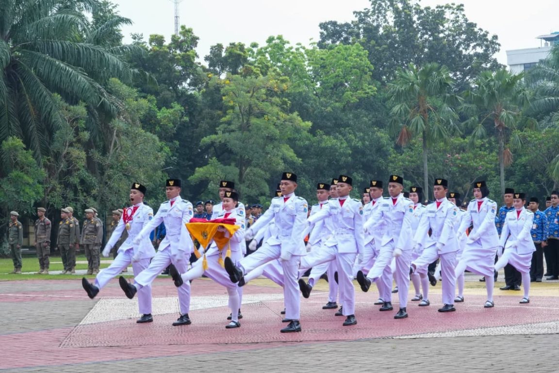 Pemkot Jakarta Timur menggelar Upacara Harkitnas ke-118 dengan tema menjaga generasi muda demi Indonesia tangguh dan berdaulat.