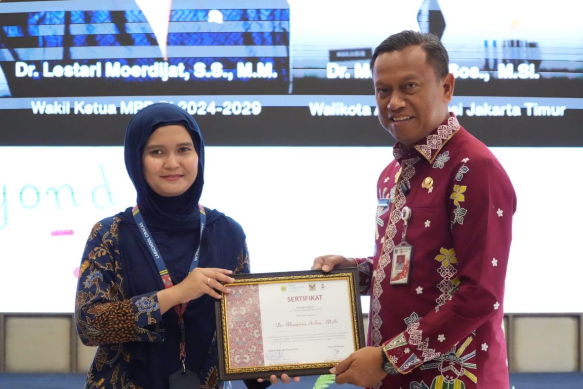 Walikota Jaktim Munjirin ajak siswa Labschool Ciracas kembangkan potensi diri dan jauhi tawuran serta narkoba.