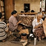 Sejarah batik Jawa Tengah dari tradisi keraton hingga menjadi warisan dunia yang kaya filosofi dan budaya Nusantara.